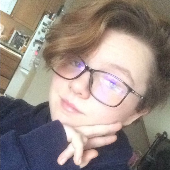 Meet your Posher, Isabelle - Picture 1 of 1